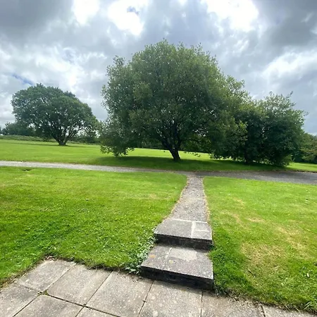 3 Bedroom Lanteglos 20 *